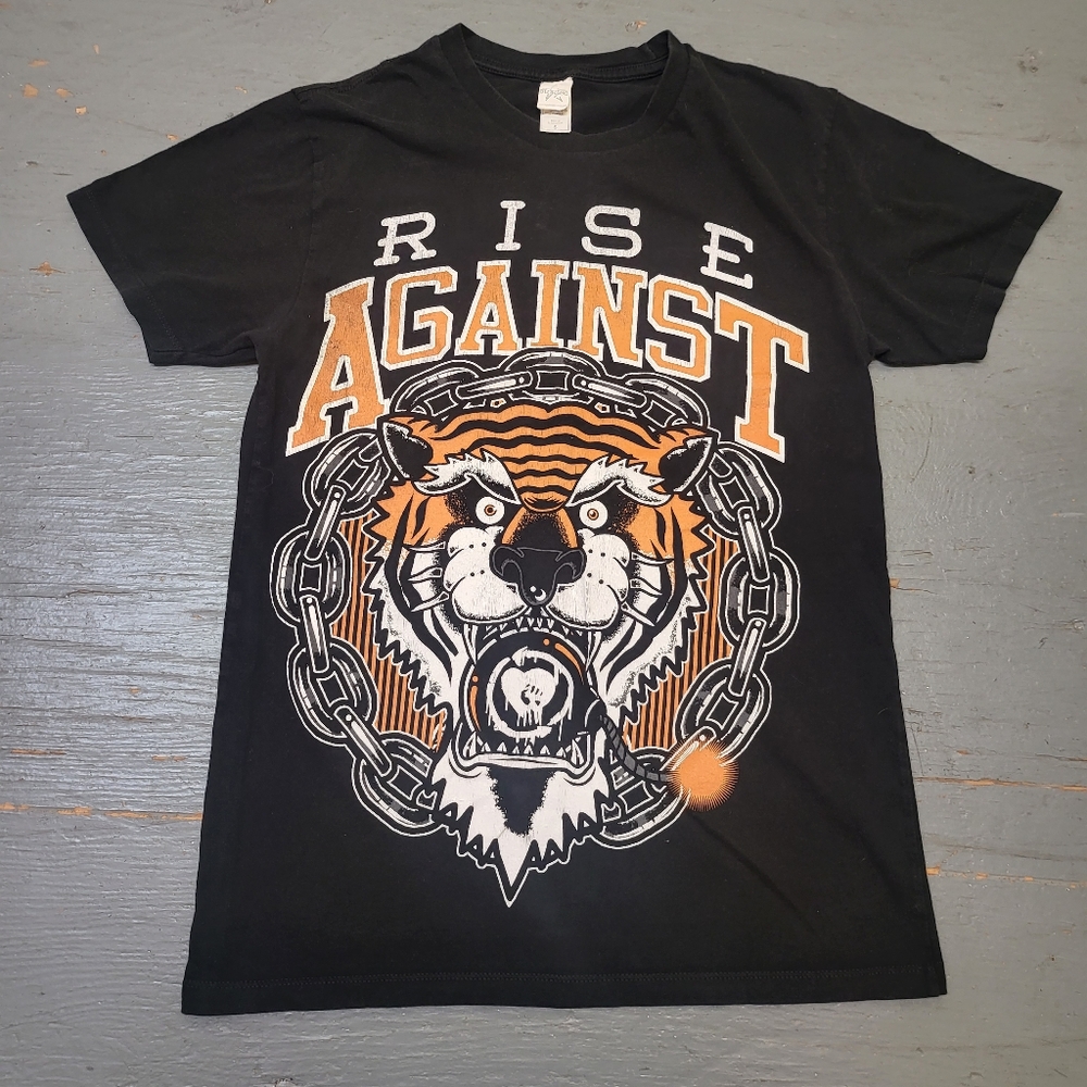 Hot Topic Rise Against Band Tee